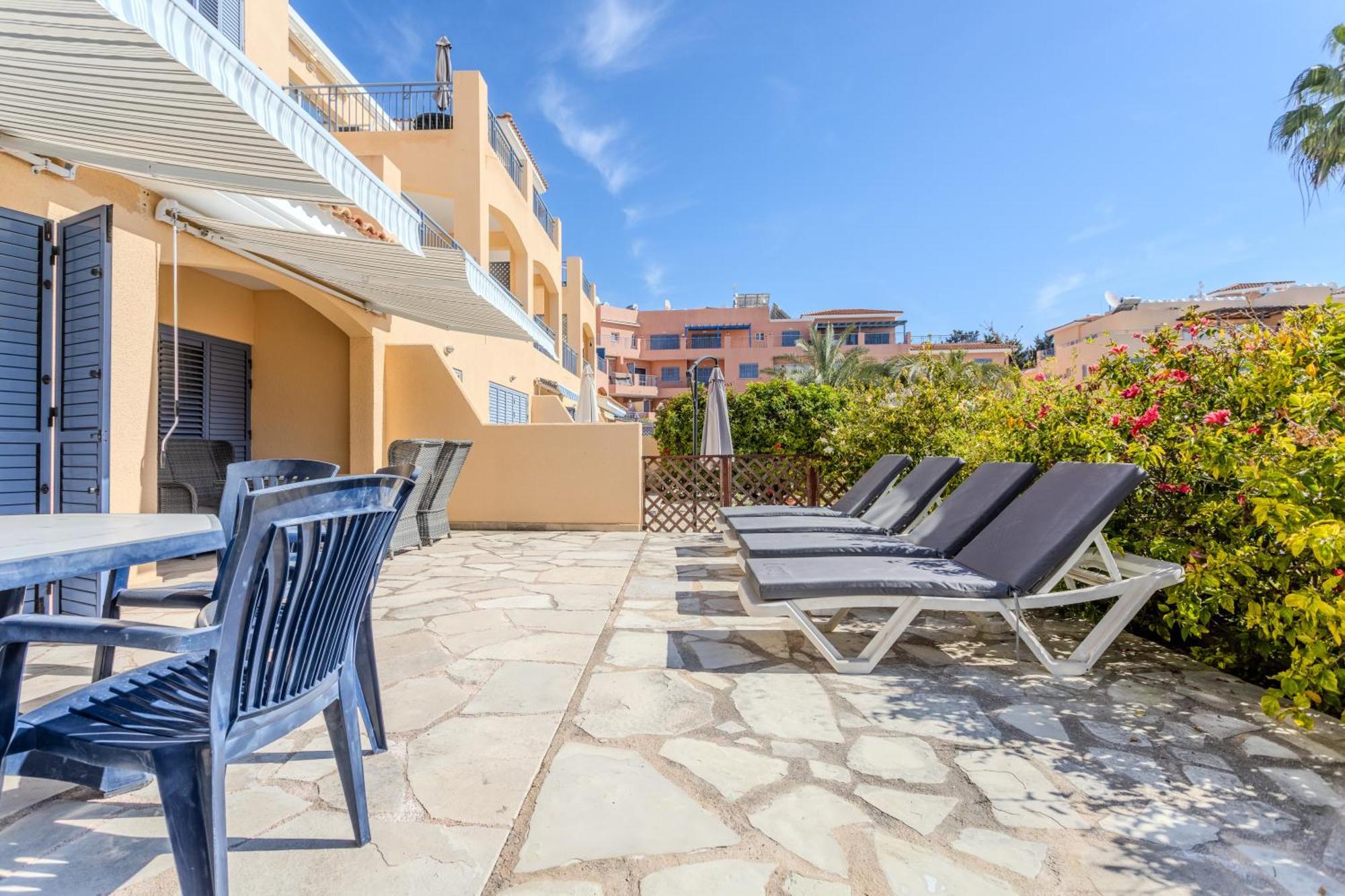 H&O Limnaria Elegance Pool View Apartment Paphos Exterior foto
